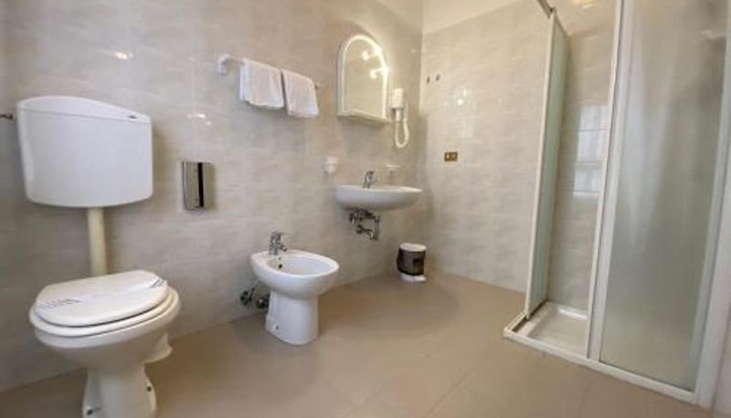 Bathroom - Hotel Linda
