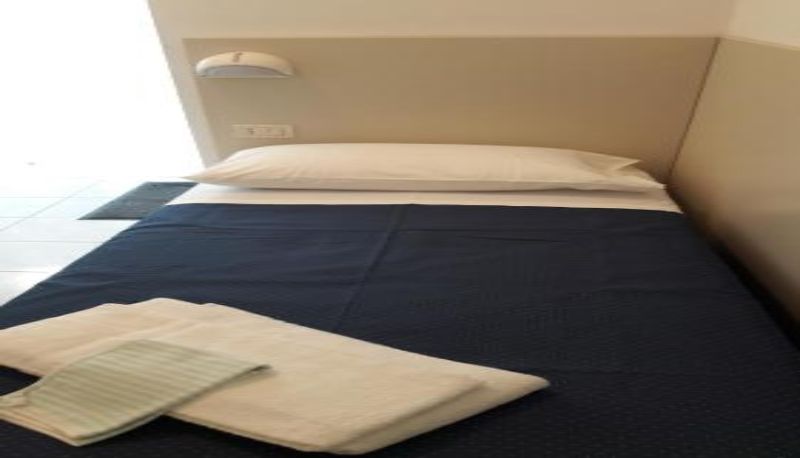 Room - B&B - Meuble' - Hotel " CORDIALE "