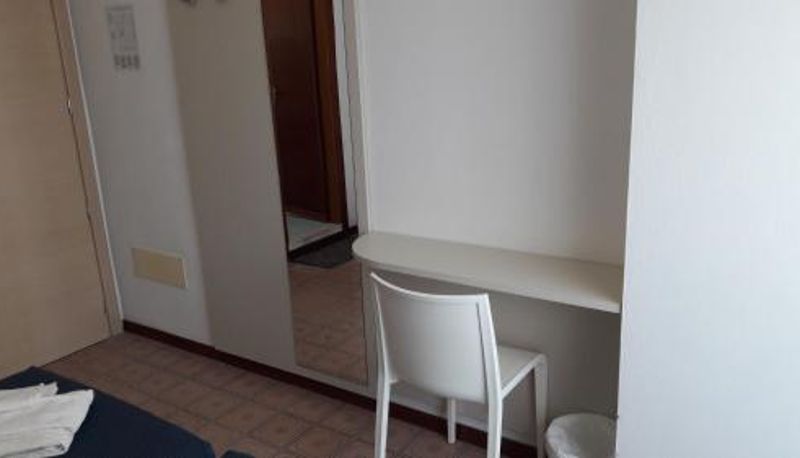 Room - B&B - Meuble' - Hotel " CORDIALE "