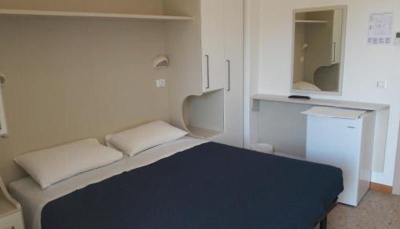 Room - B&B - Meuble' - Hotel " CORDIALE "