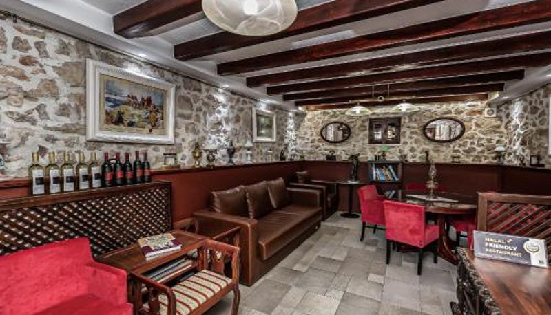 Reception - Heritage Hotel & Estate Raznjevica Dvori AD 1307