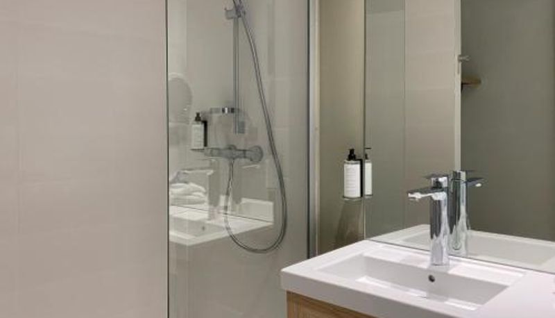 Badezimmer - Hôtel Akena Troyes - La Chapelle St-Luc