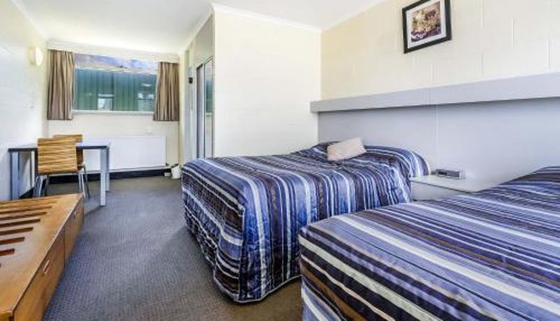 Info - Top of the Town Hotel Motel