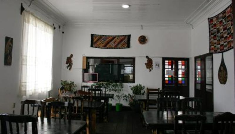 Sala śniadaniowa w restauracji - Rummy Hostal
