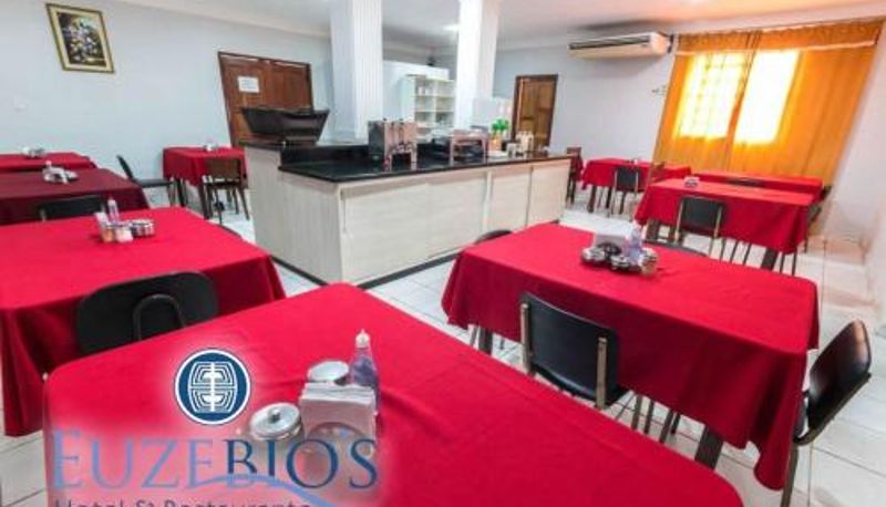 Frühstücksraum innerhalb des Restaurants - Hotel Euzebio´s
