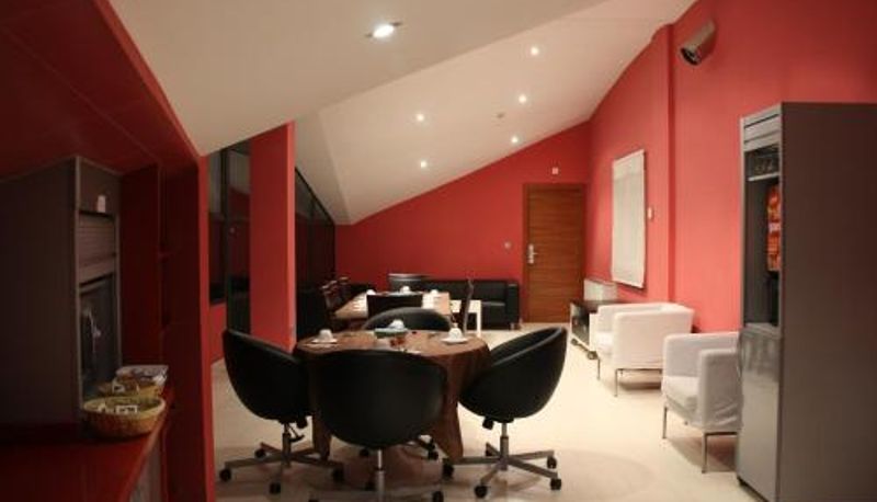 Salle de petit-déjeuner dans le restaurant - Hotel Tremazal