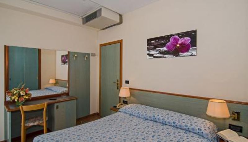 Información - Hotel Paris