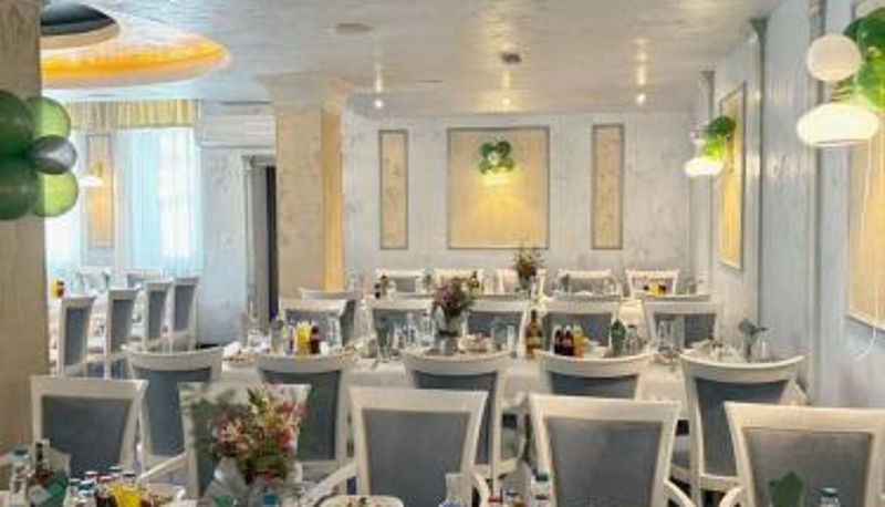 Sala prima colazione all'interno del ristorante - Family Hotel Lazur