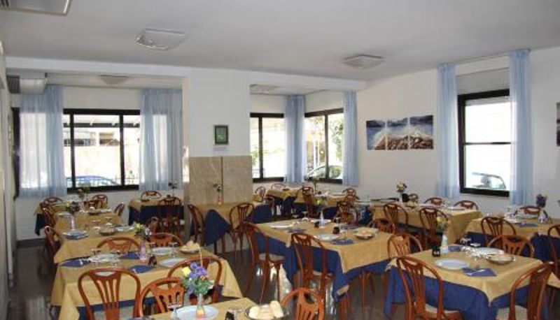Sala śniadaniowa w restauracji - Hotel Vela Azzurra