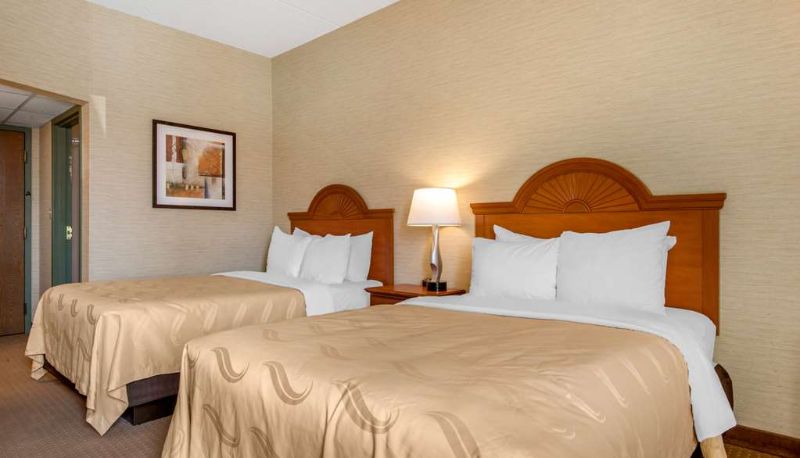 Zimmer - Quality Inn & Suites