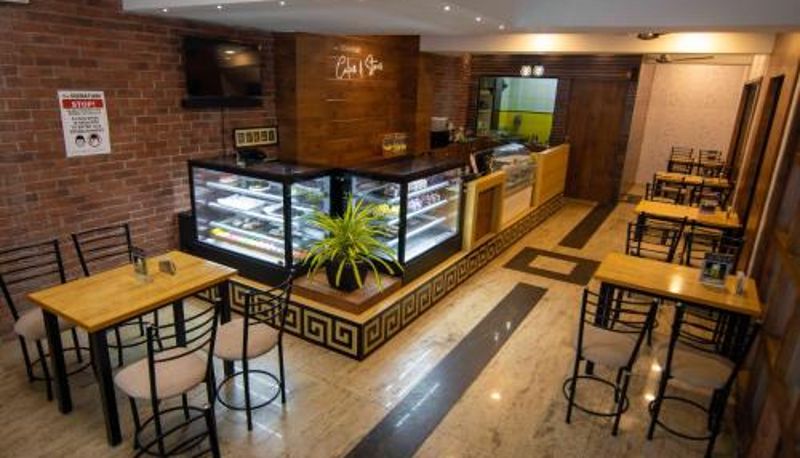 Frühstücksraum innerhalb des Restaurants - Kohinoor Hotels
