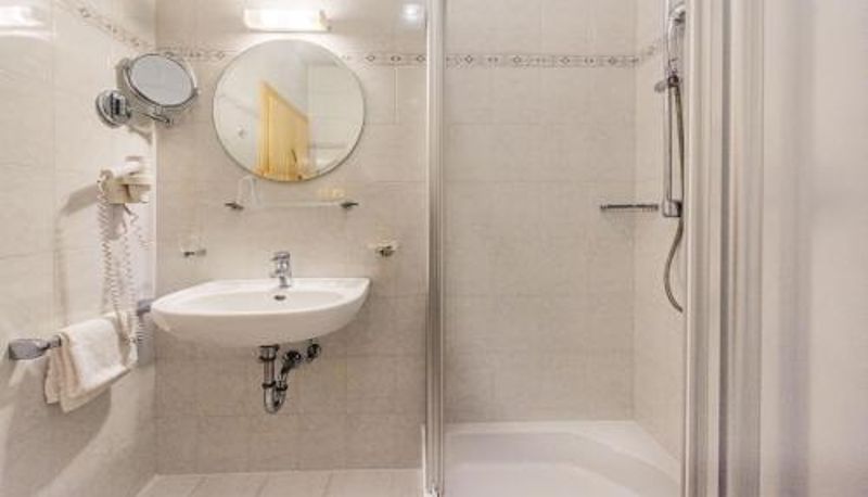 Banyo - Hotel Fronza - your ski & mountain home