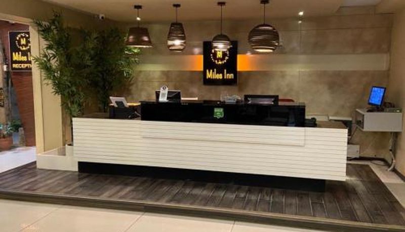 Recepción - Miles Inn Hotel