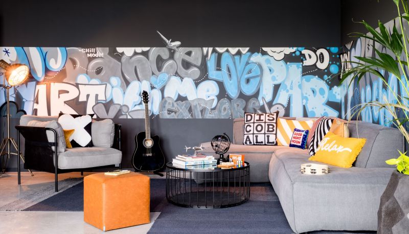 Sala - Moxy Berlin Airport