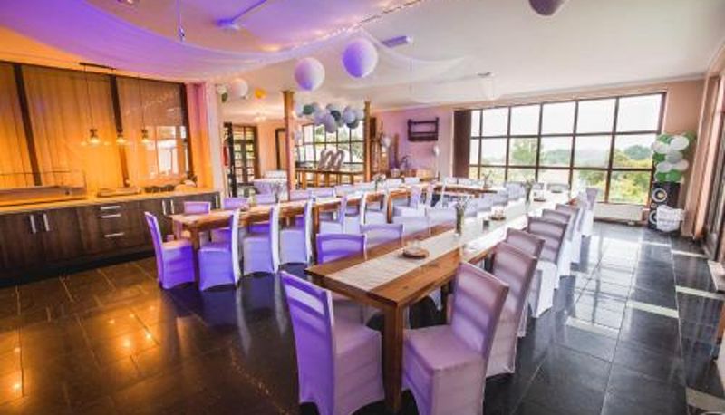 Restoran içinde kahvaltı salonu - Hotel Rozkoš