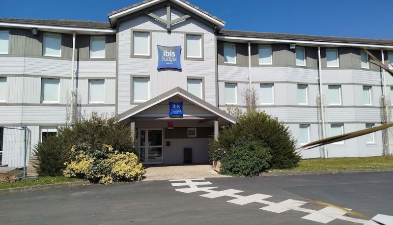 Hotel outdoor area - ibis budget Granville