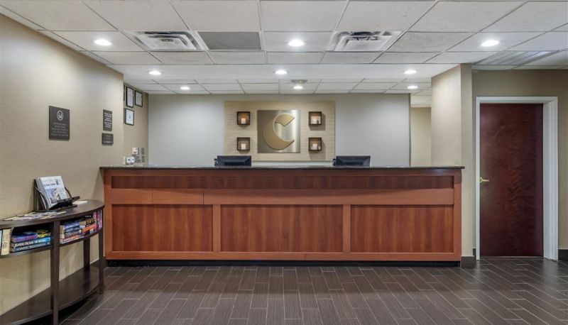 Lobby - Comfort Suites Woodstock
