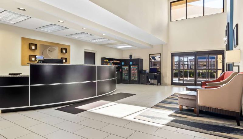 Lobby - Comfort Suites Lumberton North