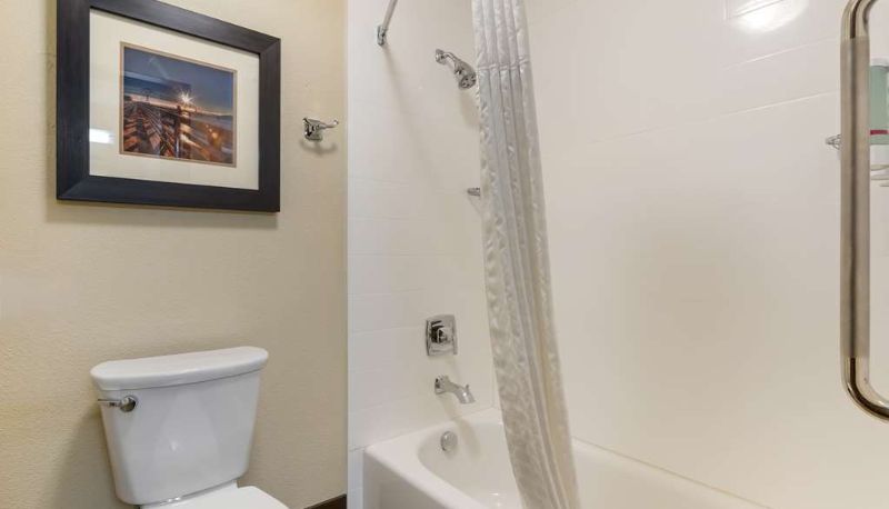Camera - Best Western Columbia River Waterfront Hotel Astoria