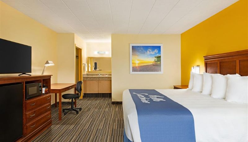 Camera - Days Inn by Wyndham Oak Ridge Knoxville