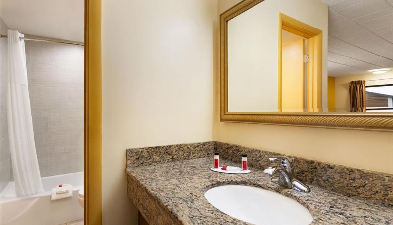 Camera - Days Inn by Wyndham Oak Ridge Knoxville
