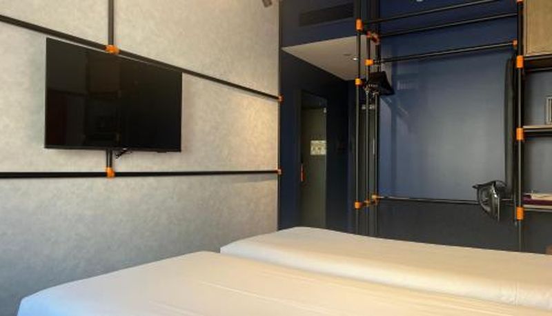 Info - Ibis World Trade Centre