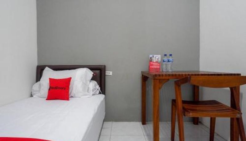 Zimmer - KoolKost Syariah near Universitas PGRI Semarang - Minimun Stay 6 Nights