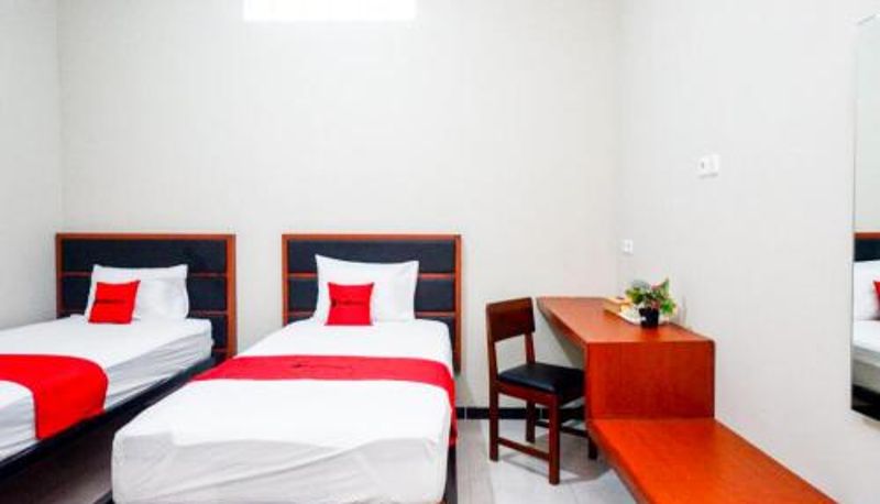 Habitación - RedDoorz near Kampus UMP Purwokerto 2