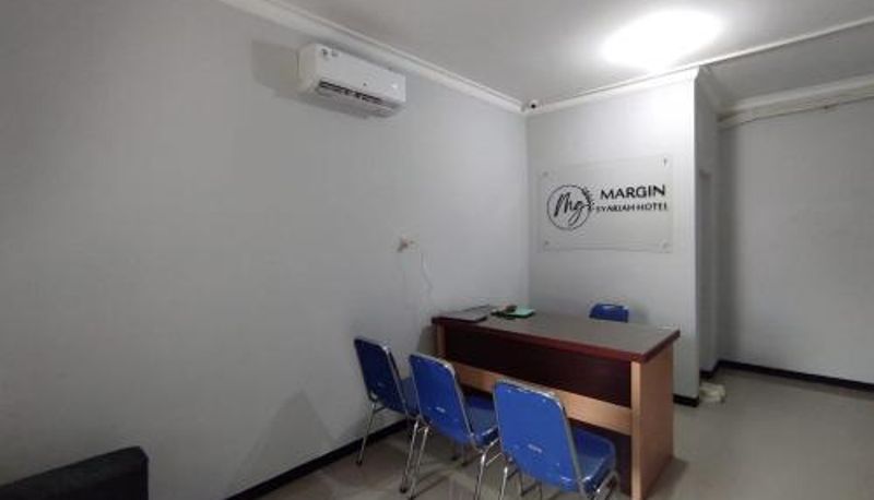 インフォメーションセンター - RedDoorz Syariah near Alun Alun Purwokerto 2