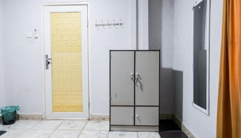 Banyo - RedDoorz near Taman Hutan Kota