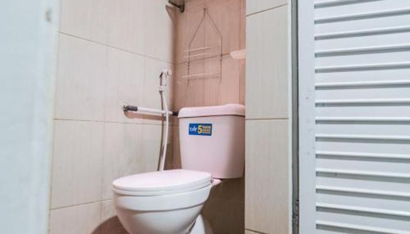 Badezimmer - RedDoorz near Taman Hutan Kota