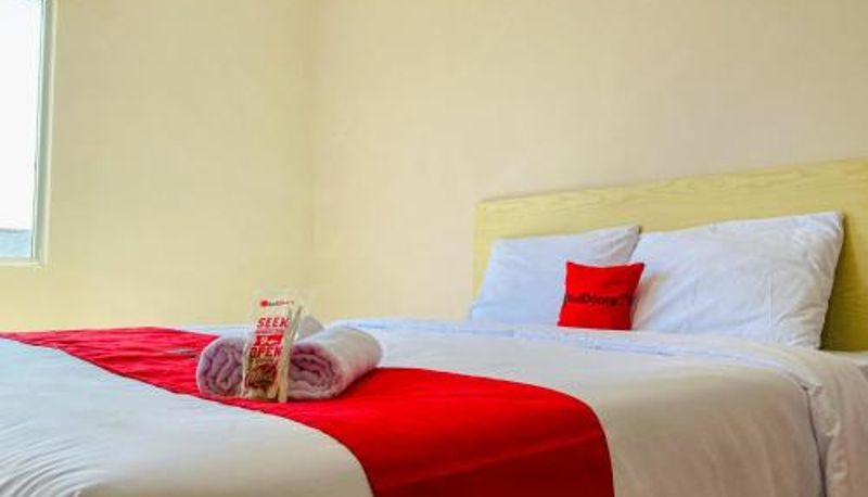 Zimmer - RedDoorz near Lippo Mall Yogyakarta