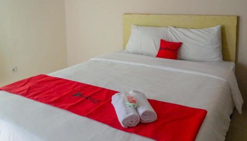 Zimmer - RedDoorz near Lippo Mall Yogyakarta