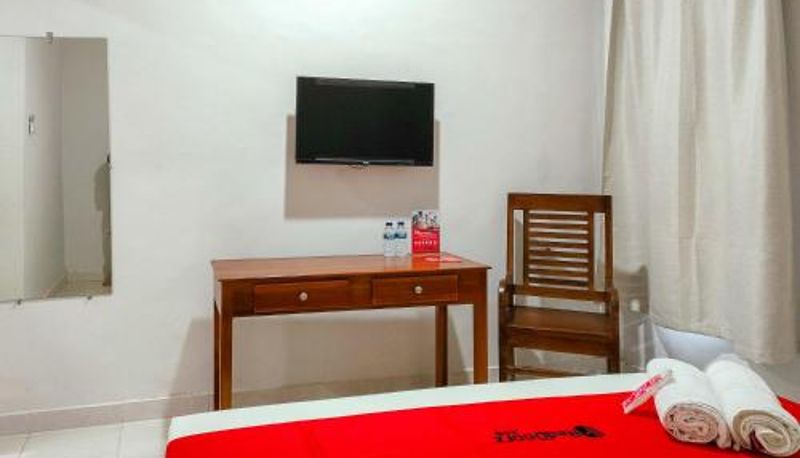 Info - RedDoorz at Omah Candi Sari near Airport YIA
