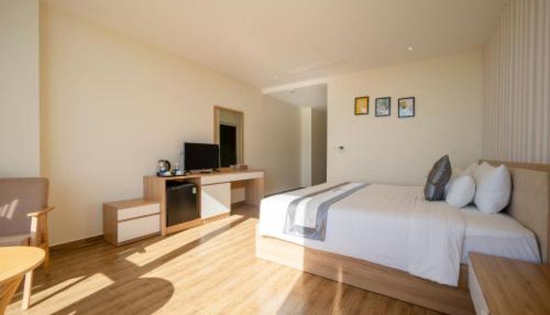 Info - UM-PQ hotel Phú Quốc