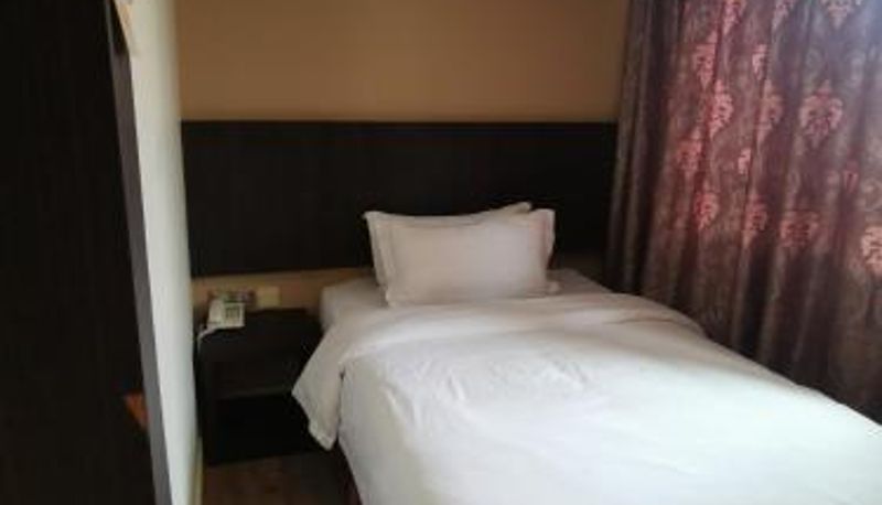 Info - Hotel De Leon II