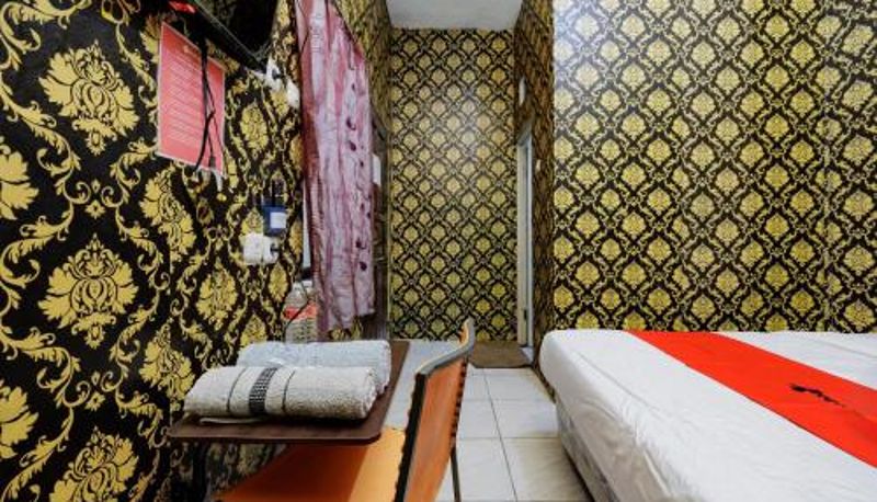Oda - RedDoorz Plus near ITC Cempaka Mas 2