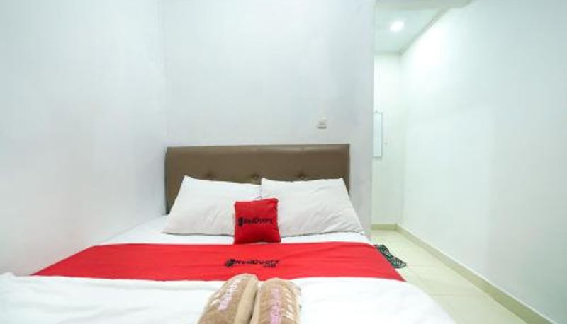 Oda - RedDoorz at Jalan Ahmad Yani Karawang