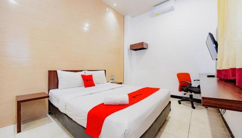 Camera - RedDoorz at Hotel Artama Pandanaran Semarang