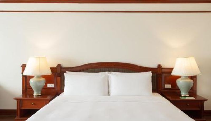 Üç kişilik oda - Centara Riverside Hotel Chiang Mai