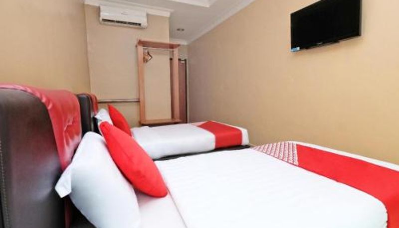 Room - Bangi Selangor Swing & Pillows - Ayuni Hotel