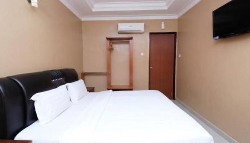 Bilgi - Bangi Selangor Swing & Pillows - Ayuni Hotel