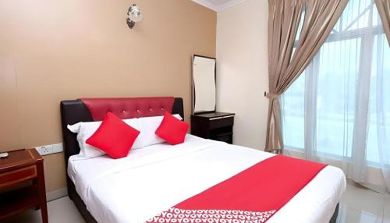 Room - Bangi Selangor Swing & Pillows - Ayuni Hotel