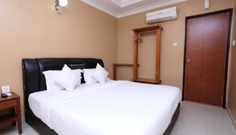 Bilgi - Bangi Selangor Swing & Pillows - Ayuni Hotel