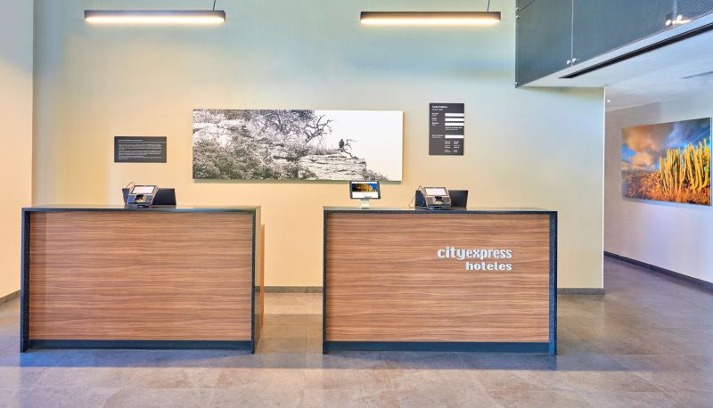 Salón - City Express by Marriott Caborca