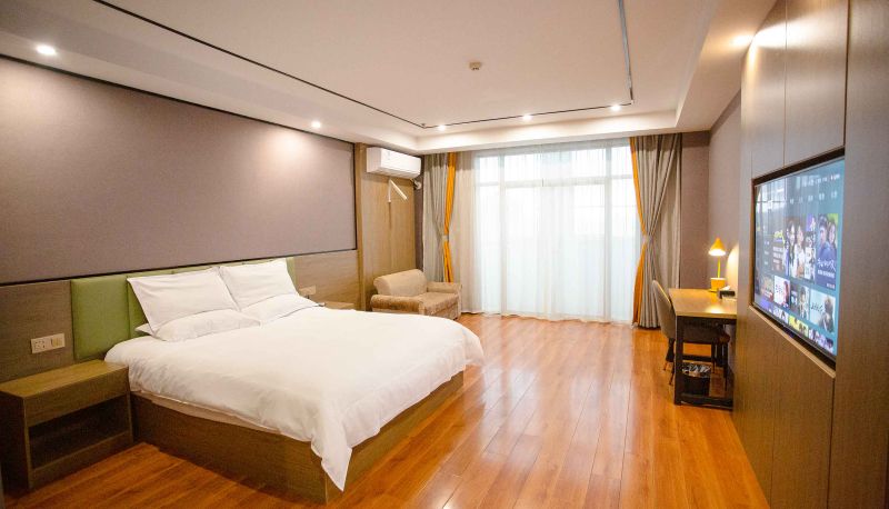 Zimmer - Xingcheng Nanchang Honggutan Metro Building Metro Station Hotel (Nanchang Metro building metro station store)