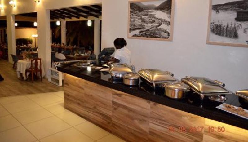 Frühstücksraum innerhalb des Restaurants - Lake Kariba Inns