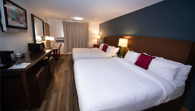Chambre - a Howard Johnson by Wyndham Alliance Hotel & Suites