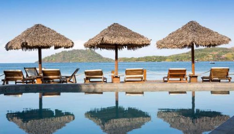 Piscina - Corail Noir Hotel