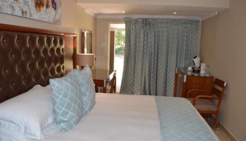 Camera - Airport Gardens Boutique Hotel